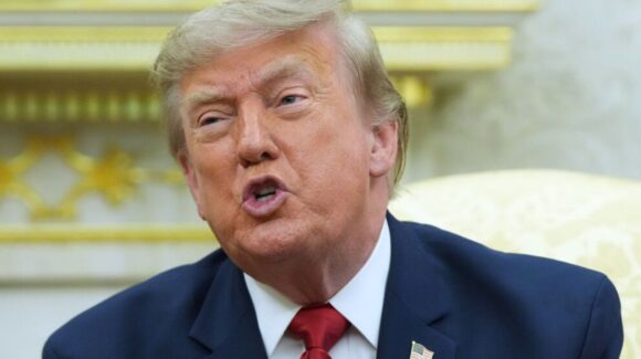 Trump insiste en mantener las detenciones vehiculares del ICE pese a nueva política y críticas