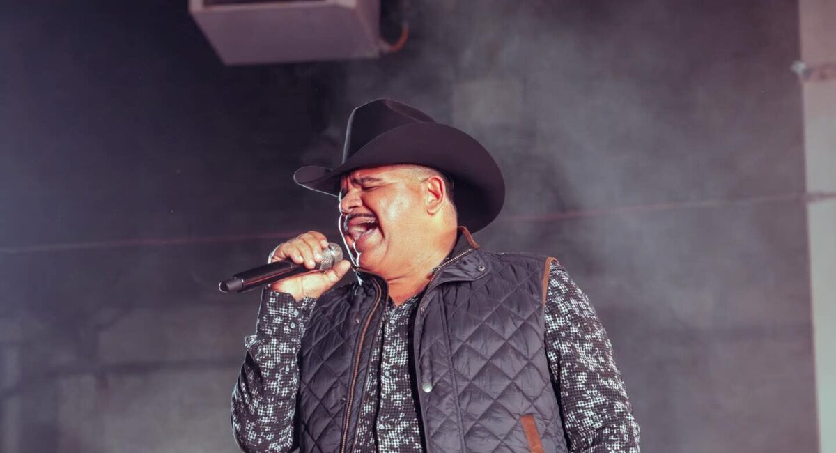 ¡El Coyote llega a Hermosillo con todo y su Banda Tierra Santa en evento de UNO MÁS Producciones!