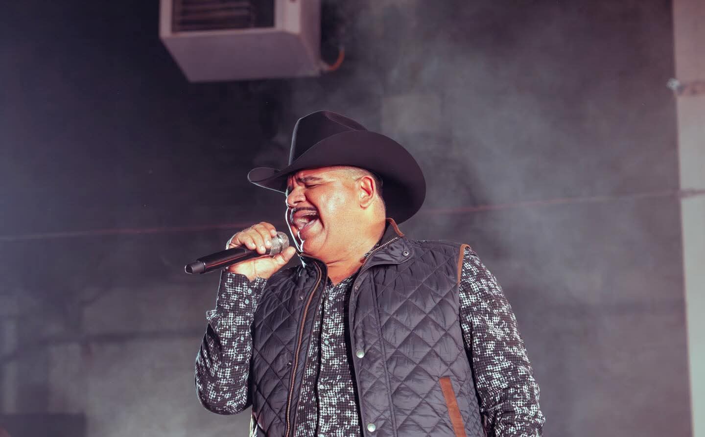 ¡El Coyote llega a Hermosillo con todo y su Banda Tierra Santa en evento de UNO MÁS Producciones!