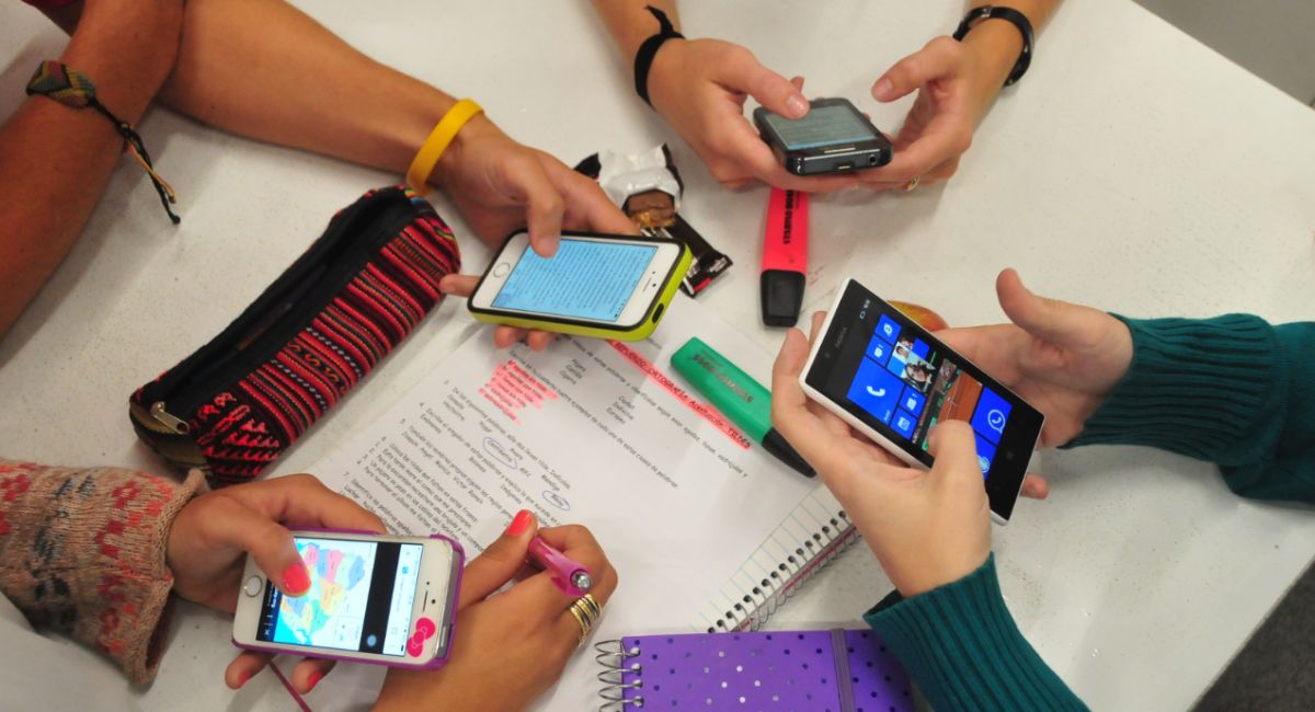 10 malas prácticas que ponen en riesgo tu seguridad al utilizar tu celular