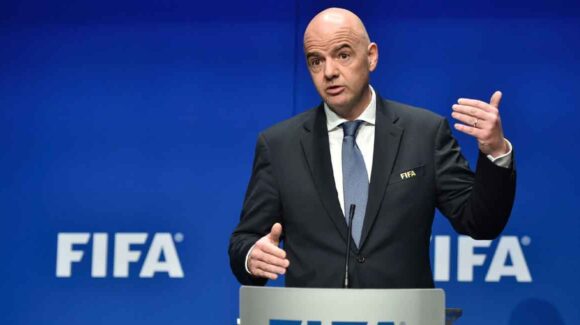 Gianni Infantino sigue contra las cuerdas: UEFA mantiene la amenaza de boicot al Mundial 2030
