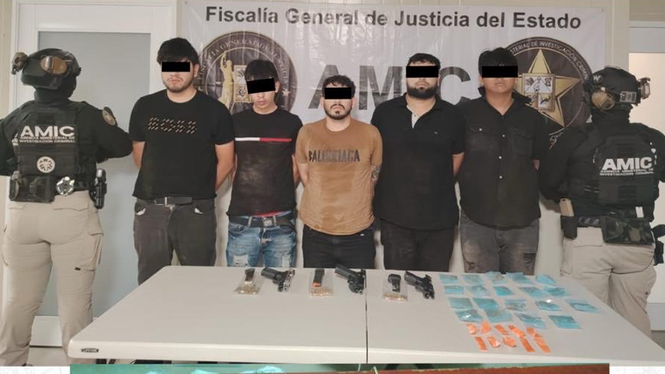 AMIC detiene a cinco hombres con armas y droga en Casa Bonita Residencial de Hermosillo