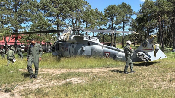 VIDEO: Accidente de helicóptero de la Fuerza Aérea Mexicana deja siete militares heridos en Durango