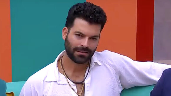 Adrián Di Monte habla de su furiosa salida de entrevista con Shanik Berman; afirma que jamás le hablará