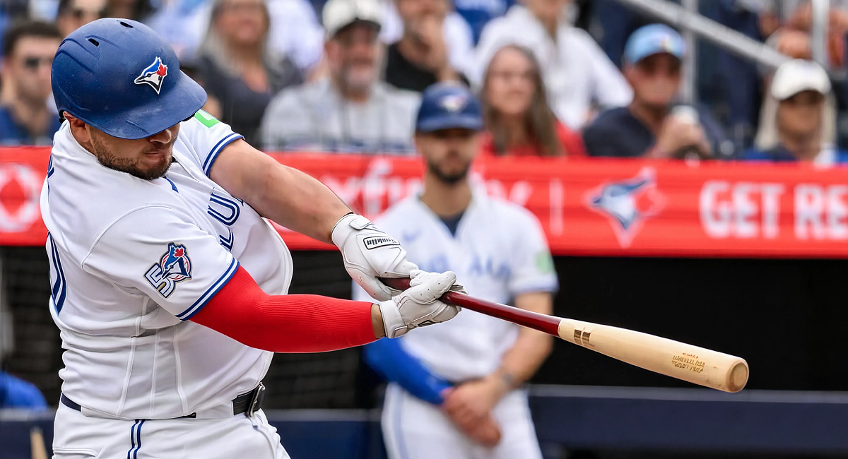 Alejandro Kirk apareció en el momento clave para concretar la remontada de los Blue Jays sobre Seattle con un sencillo productor