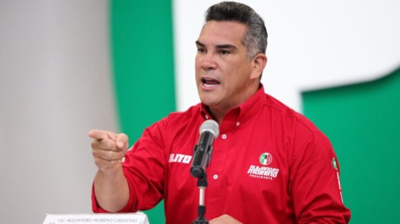 Alejandro Moreno justifica su denuncia al INE y acusa de persecución política, luego de la captura del contador de su hermano