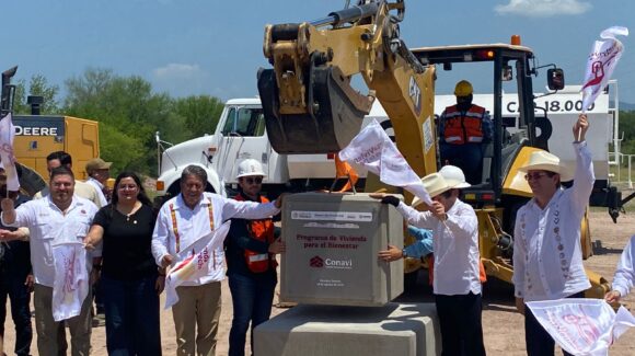 Alfonso Durazo realizó la colocación de la primera piedra del Programa Viviendas para el Bienestar en el municipio de Navojoa