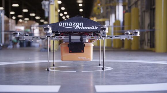 Amazon comienza a entregar pedidos con drones sin humanos en Estados Unidos