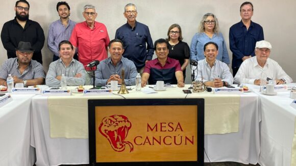 Anuncia Máximo Moscoso rescate carretero y reactivación del tren de Nogales