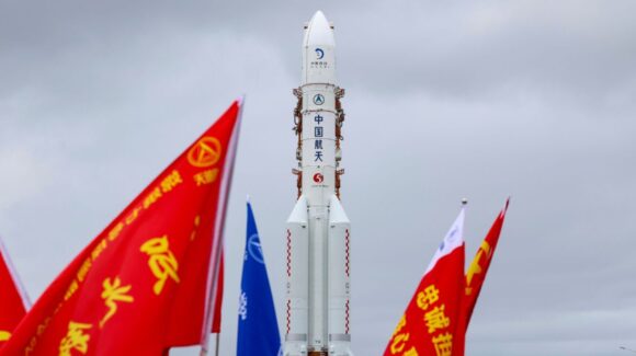 Aplazan misión lunar de China: el plan sin precedentes para buscar agua sufre un freno inesperado