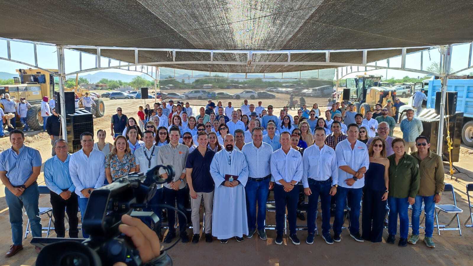 Apoya Antonio Astiazarán en Hermosillo construcción de casas sustentables en La Campiña