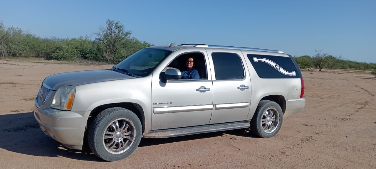 Aracely vence el miedo y convierte el traslado de cuerpos en su oficio