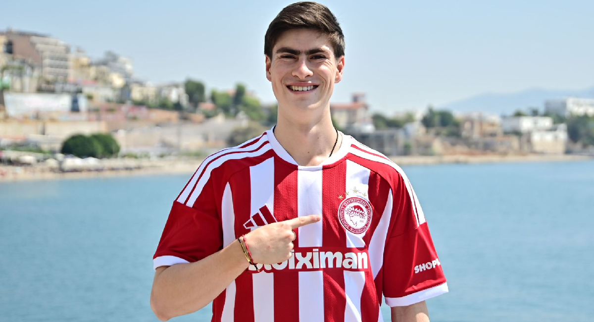 Armando González apunta a hacer su debut en Europa en el duelo entre el Olympiacos y el Asteras de la Superliga de Grecia