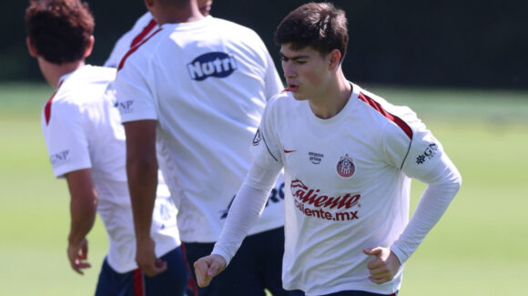 Armando González se despide de Chivas: la ‘Hormiga’ deja Verde Valle antes de firmar con el Olympiacos