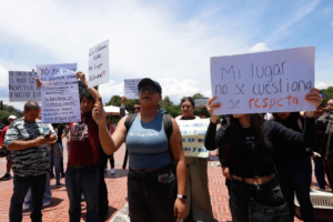 Bloquean Insurgentes por examen de la UNAM; aspirantes exigen respetar resultados de admisión