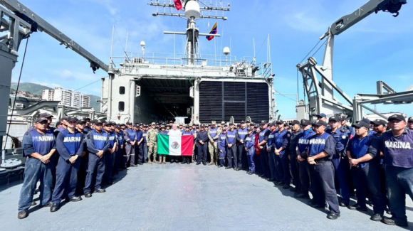 Buques de la Marina regresan a México tras llevar 718 toneladas de ayuda a Venezuela