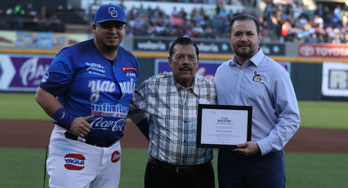 Don Miguel fue reconocido en varias ocasiones por sus amados Yaquis