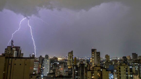 CDMX tendrá LLUVIAS y chubascos tormentosos este lunes 3 de agosto; consulta el pronóstico