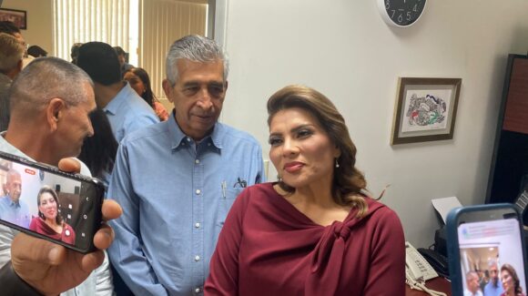 CTM Sonora respalda a Lorenia Valles en proceso interno