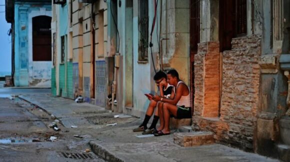 Estados Unidos impone nuevas sanciones a Cuba; señala al ICAP por supuesta red subversiva