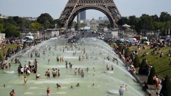 Francia enfrenta su verano más caluroso desde 2003; reportan más de siete mil muertos