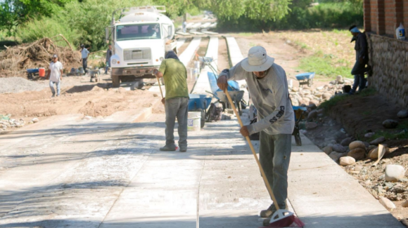 Camino artesanal en San Ignacio Cohuirimpo lleva un 70% de avance