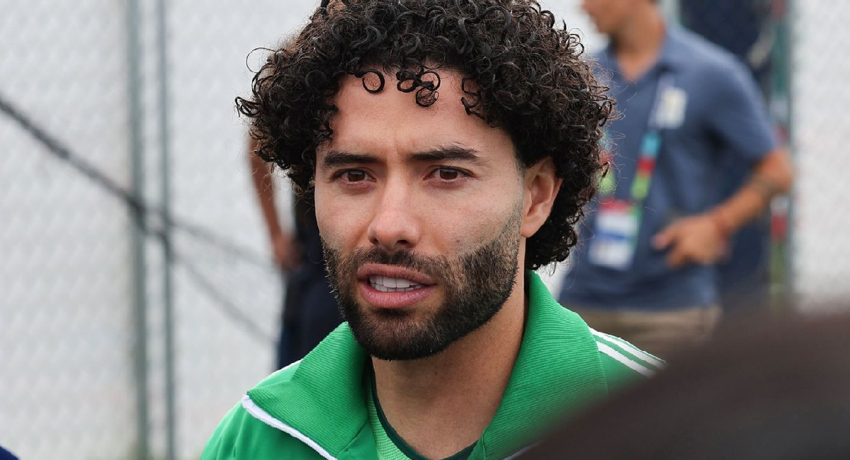 César Huerta ya se encuentra en la CDMX, donde se convertirá en refuerzo de Pumas para el Apertura 2026