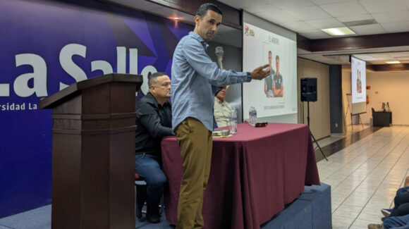 El árbitro mundialista César Arturo Ramos culmina con éxito su capacitación en Sonora