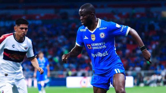Golpe para Cruz Azul; Christian Ebere no jugará la Leagues Cup 2026 por problemas migratorios
