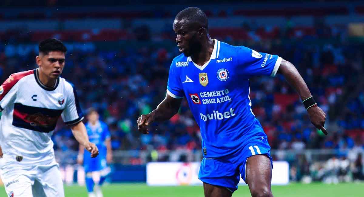 Christian Ebere no pudo solucionar sus problemas de visado, por lo que causará baja del Cruz Azul para la Leagues Cup