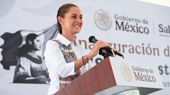 Claudia Sheinbaum vuelve a defender la soberanía de México y destaca recuperación del sector salud