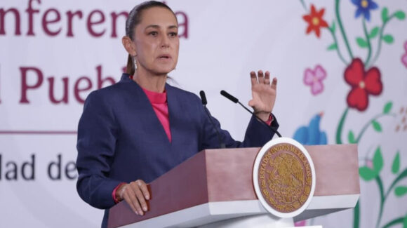 Claudia Sheinbaum se reúne con los representantes de la CNTE en Oaxaca tras huelgas en México