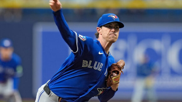 Blue Jays se llevan la serie ante Rays con joya de Shane Bieber y tres cuadrangulares en Tampa Bay