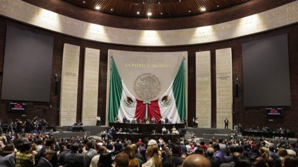 Congreso recibe la iniciativa para prohibir la doble nacionalidad en candidaturas