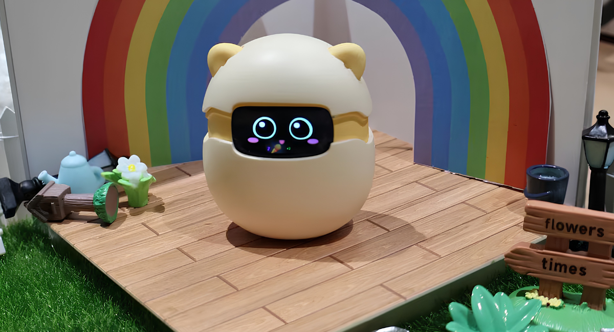 Del Tamagotchi a la IA: ¿Cómo es la primera mascota virtual de bolsillo que crece físicamente?