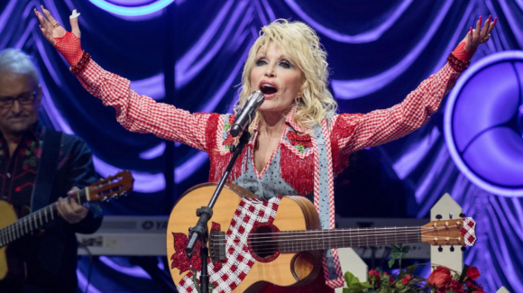 Dolly Parton nunca vino a México: El miedo que habría frenado una gira por el país