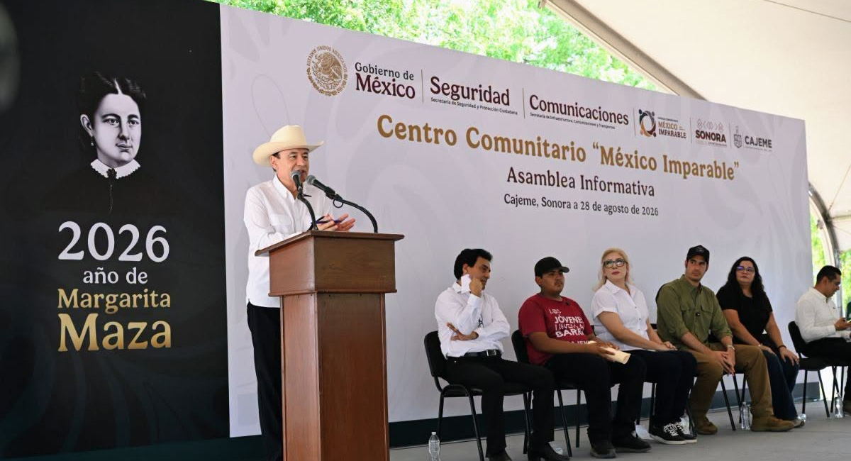 Durazo coloca la primera piedra del centro juvenil