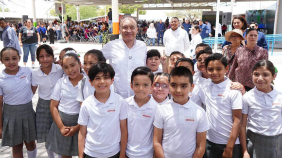Durazo confirma arranque de entrega de uniformes gratuitos en Hermosillo para más de 109 mil estudiantes