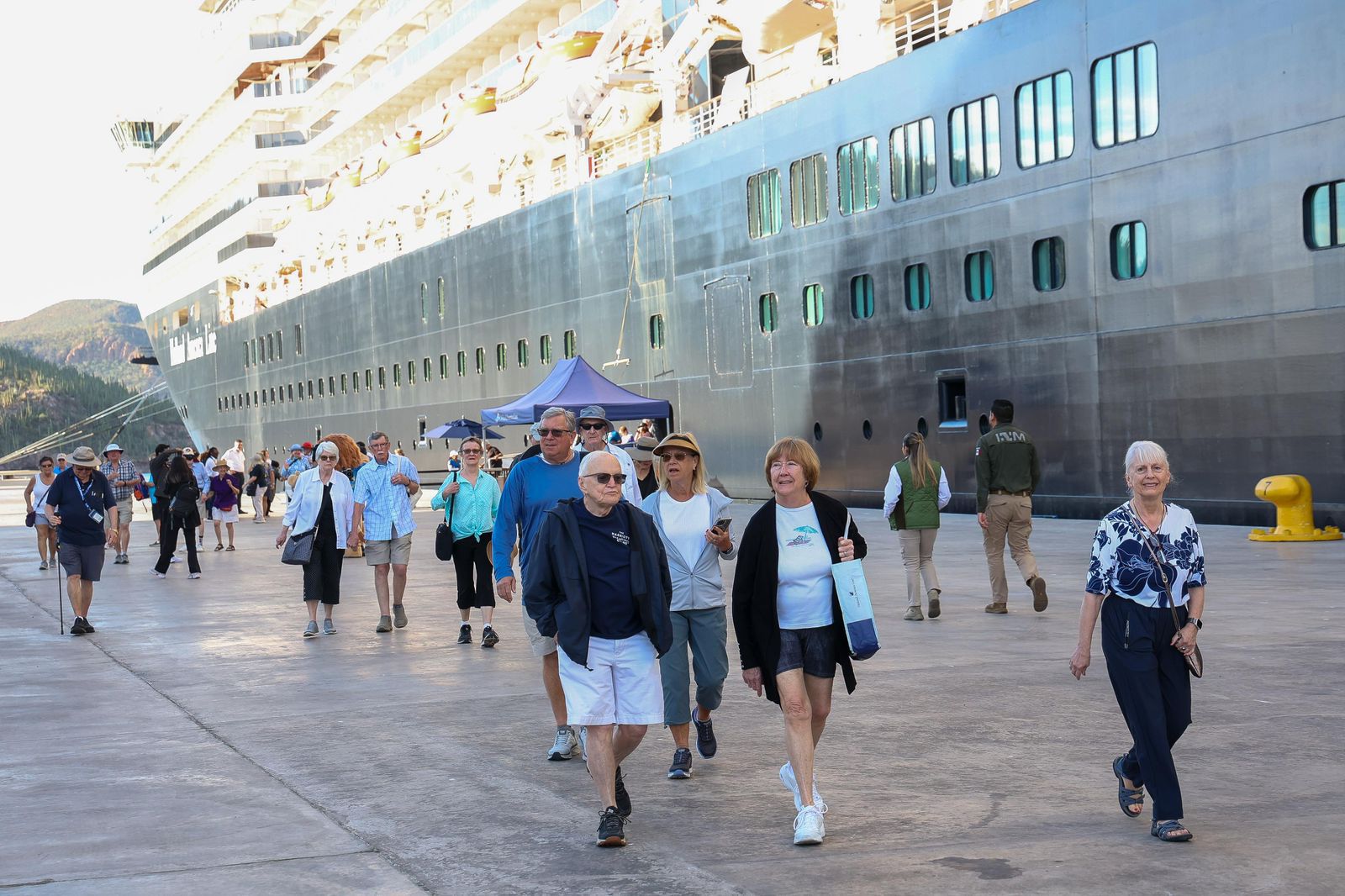 Durazo impulsa turismo de cruceros en Sonora; llegarán 24 embarcaciones hasta 2029