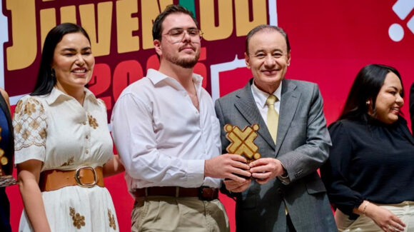 Durazo lanza Premio Estatal de las Juventudes 2026 con bolsa histórica; primer lugar aumenta a 200 mil