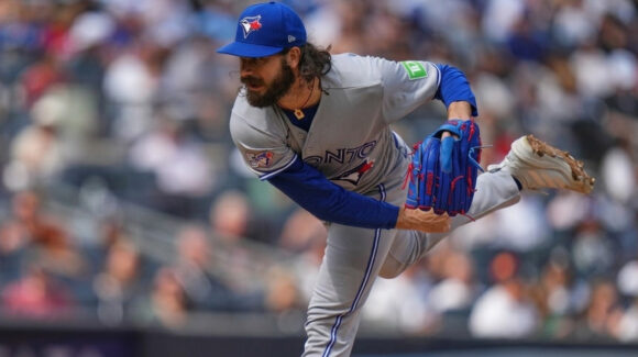 Dylan Cease coquetea con el sin hit en el Yankee Stadium y los Blue Jays se imponen ante New York