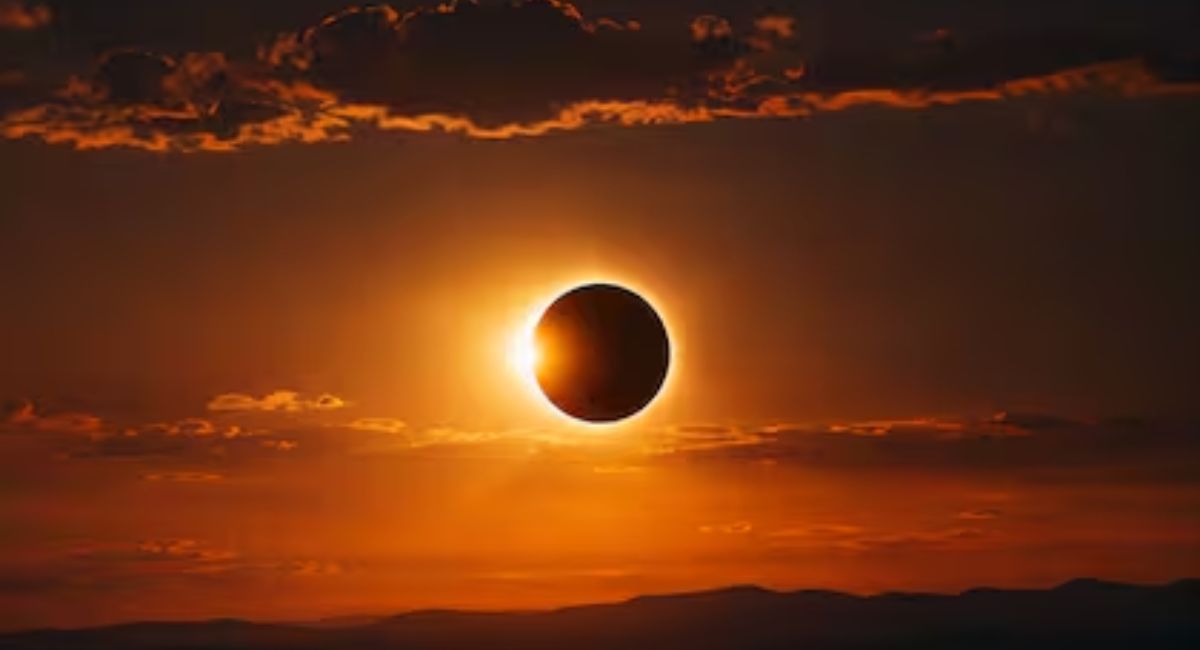 La Luna cubre al Sol y oscurece España durante un eclipse total