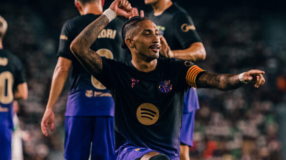 Barcelona aplasta al Elche y comienza con fuerza la defensa del bicampeonato de LaLiga con goleada de 5-0
