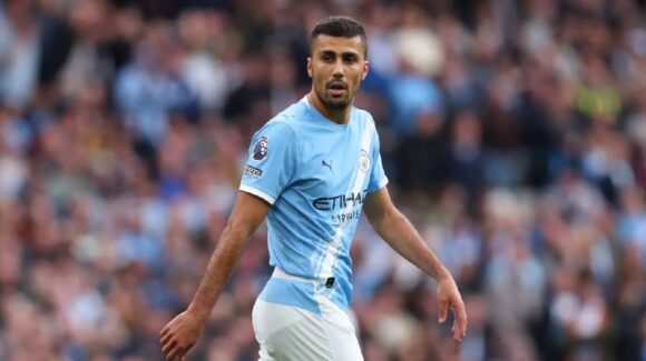 Barcelona acelera por Rodri y envía tercera oferta formal al Manchester City por el mediocampista