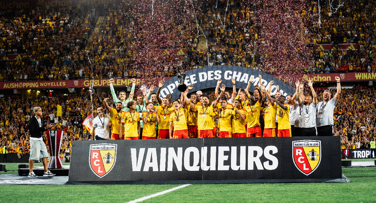 El Lens dio la sorpresa tras vencer al Paris Saint Germain y coronarse en el Thropée des Champions 2025-2026