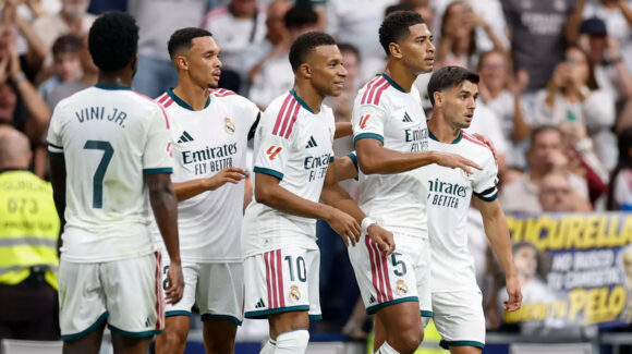Real Madrid mantiene su paso perfecto tras golear al Málaga y es líder provisional en LaLiga