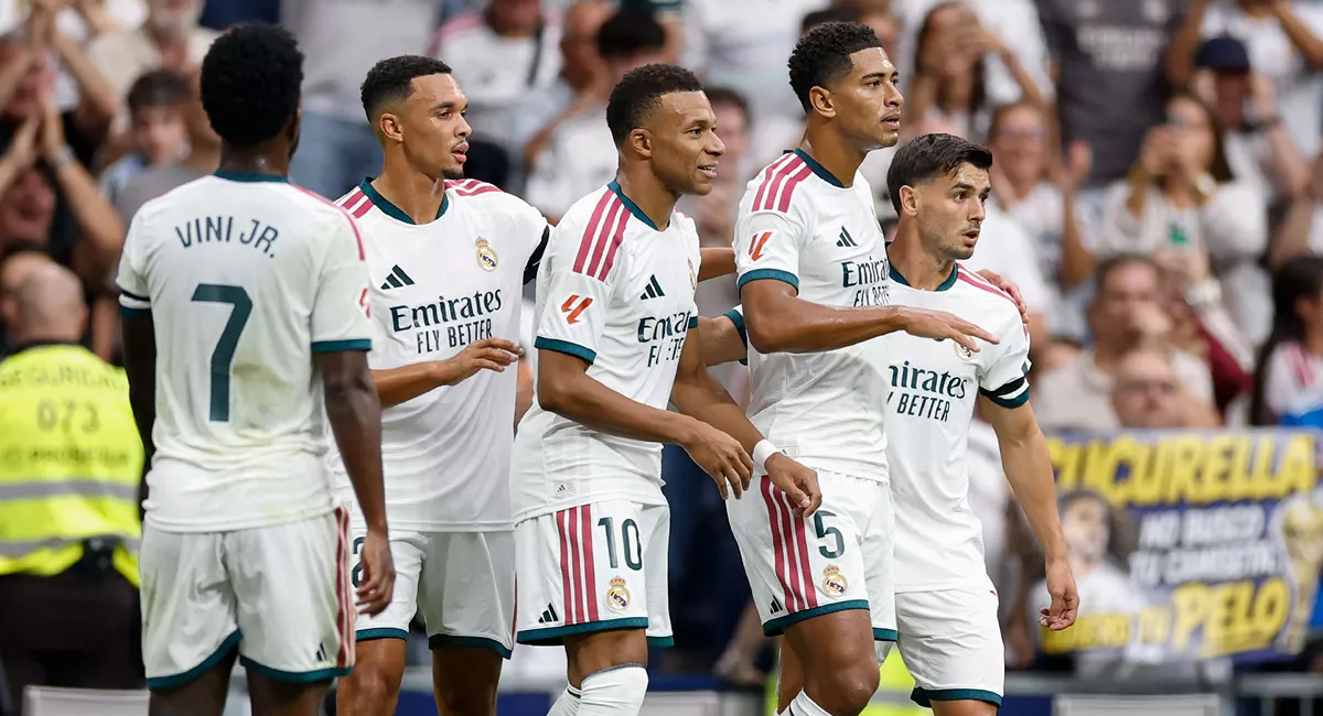 El Real Madrid se impuso con autoridad sobre el Málaga para tomar de manera provisional el liderato de LaLiga