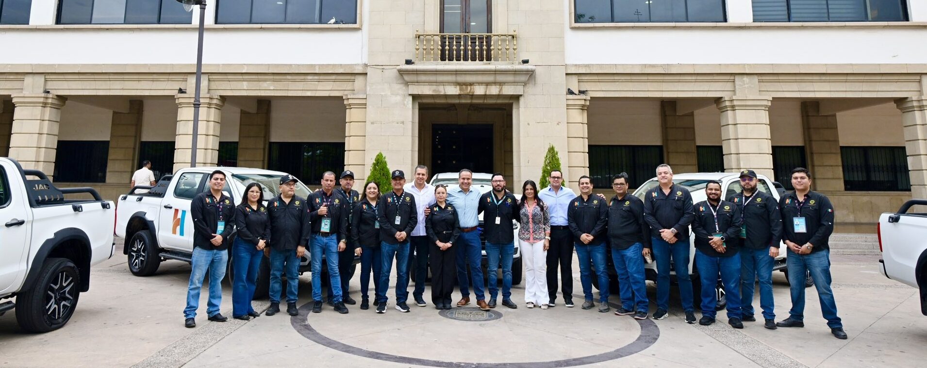 El alcalde Antonio Astiazarán fortalece a Protección Civil con vehículos eléctricos
