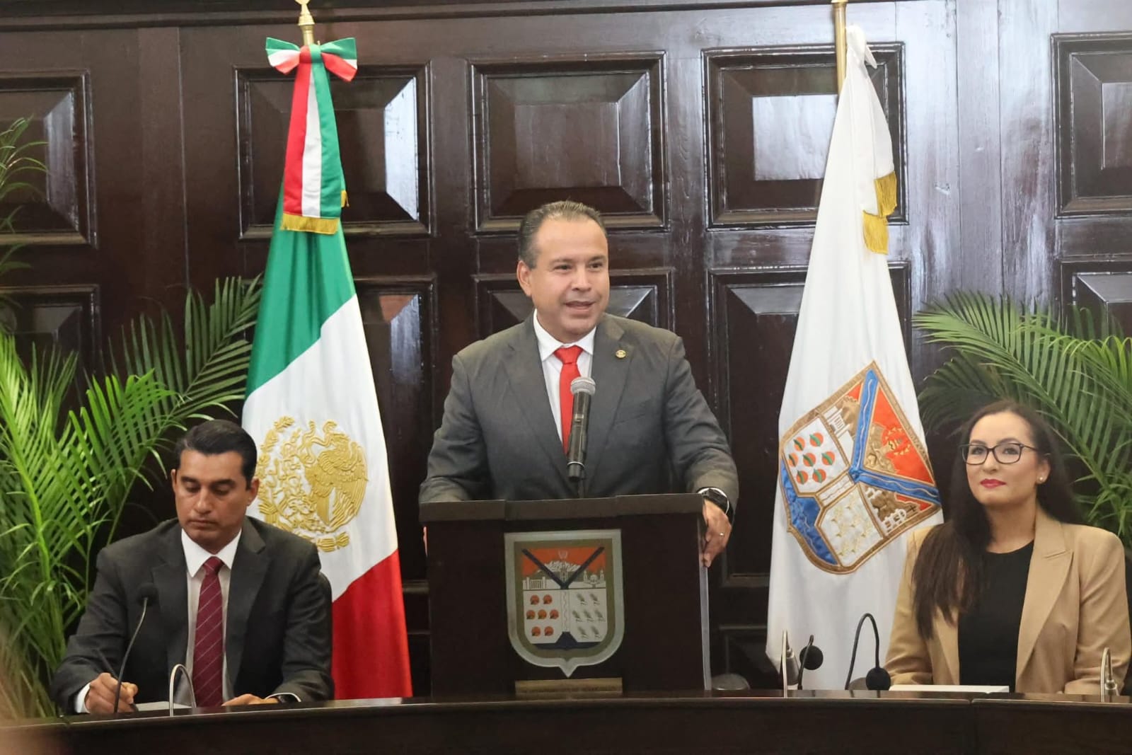 El presidente municipal Antonio Astiazarán prepara segundo Informe de Trabajo