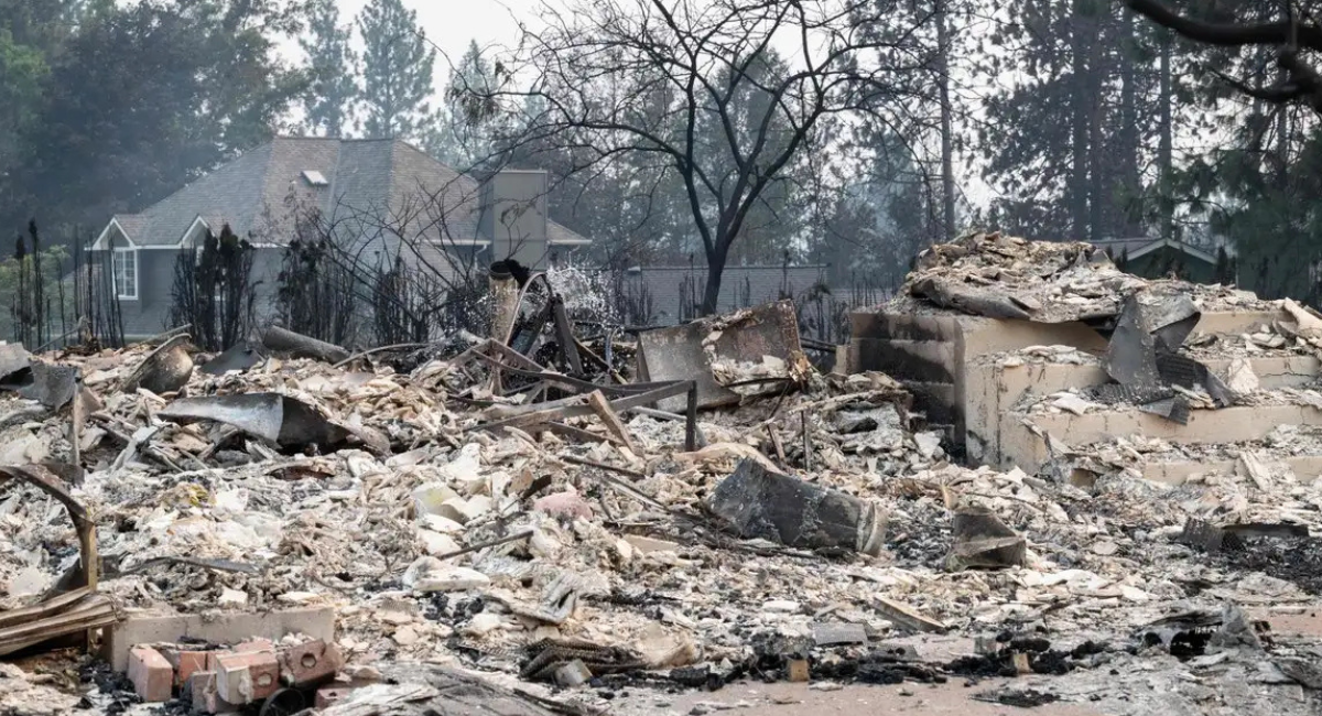 Emergencia en Washington: Incendios forestales obligan a evacuar a 60 mil personas y destruyen 600 estructuras